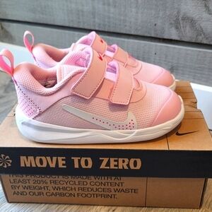 Nike Omni Multi-Court TD Pink Foam Kids
